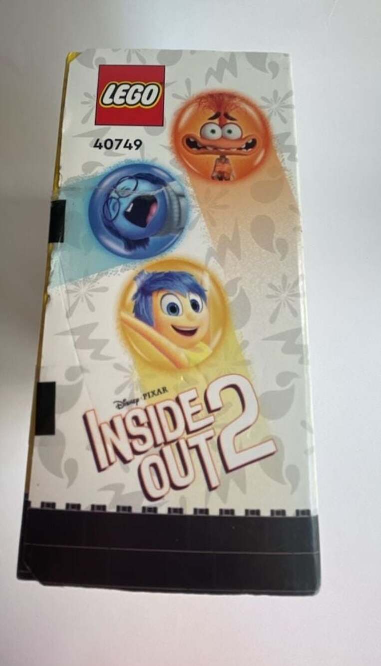 LEGO BrickHeadz Inside Out 2 Joy, Sadness & Anxiety 40749 - Picture 4 of 4